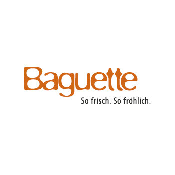 Orangefarbenes Baguette Logo auf weißem Hintergrund mit dem schwarzen Slogan „So frisch. So fröhlich.“.
