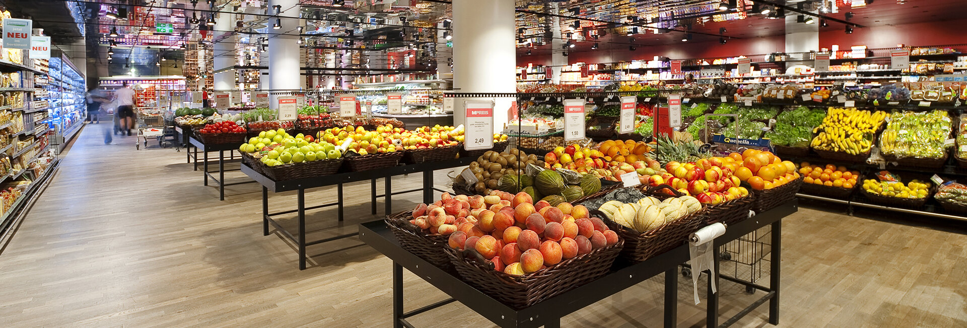 Frische Obst- und Gemüseabteilung im MPREIS