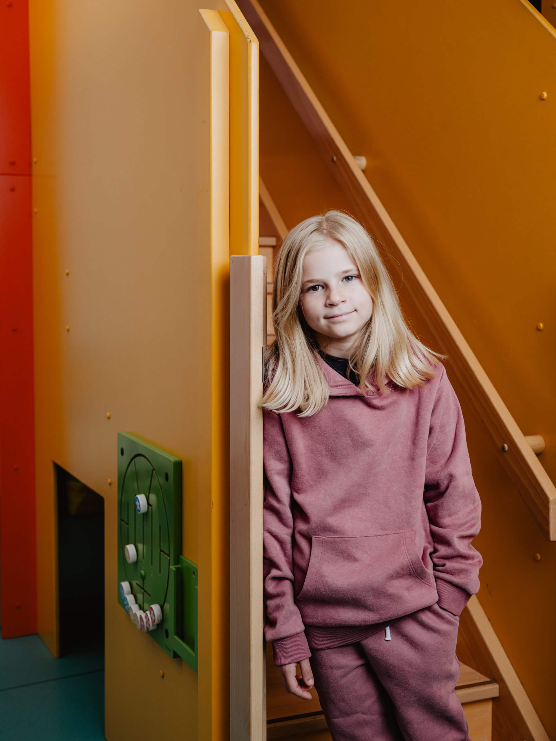 un attimo Photographie / 2020 zweiteiliger Jogger in Altrosa